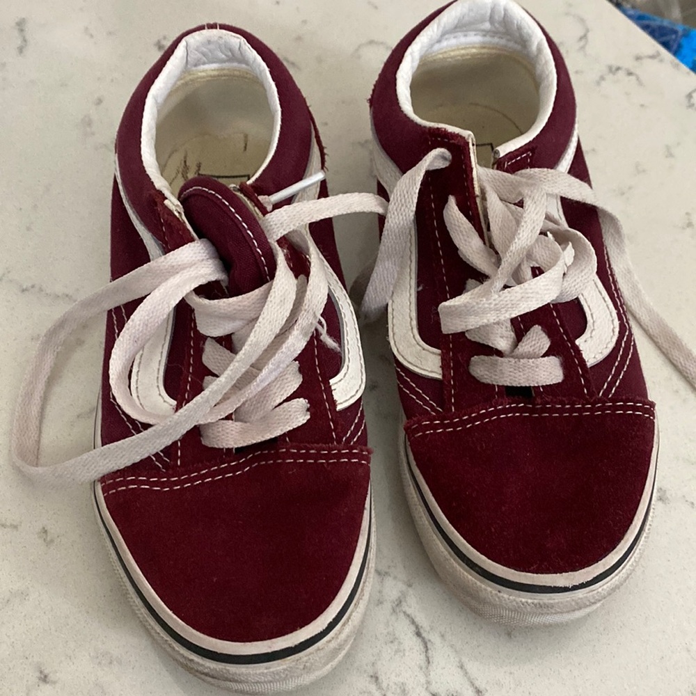 Vans tennis shoes for kids .. burgandy color ..